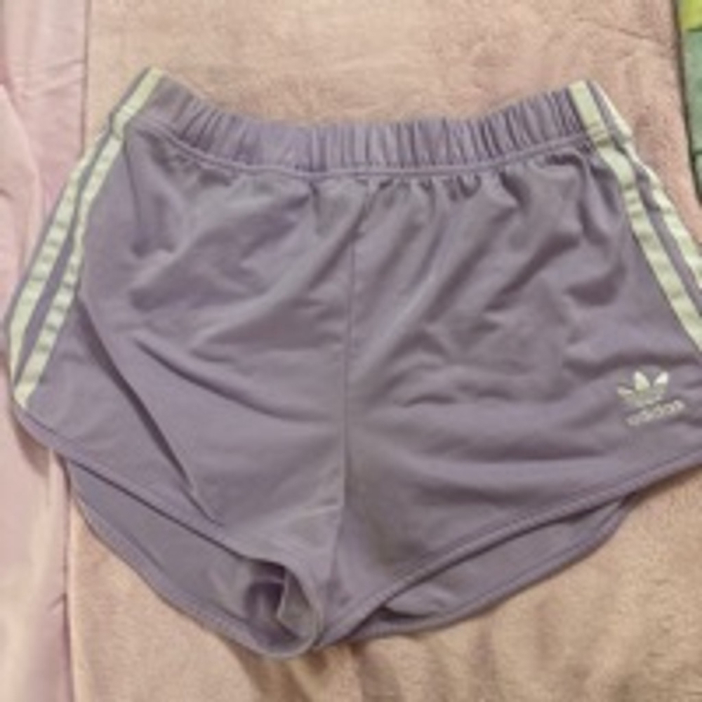 Women's Adidas Shorts Size Unknown Purple​